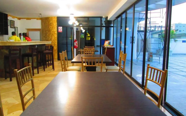 Hotel Bucaneiro