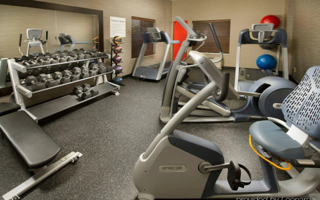 Holiday Inn Express & Suites DFW - Grapevine by IHG