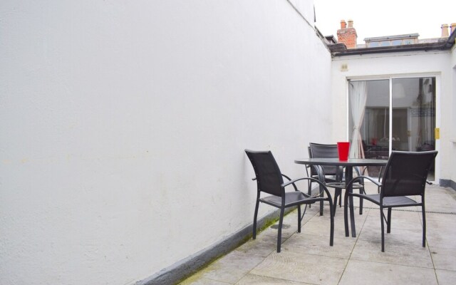 5 Bedroom House On Grand Canal