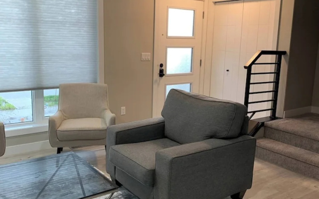 New Townhouse in Red Deer -family Retreat