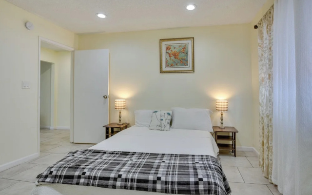 Whittier Duplex Unit Near Beaches & Hiking!