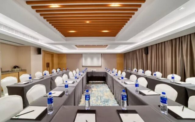 Ningbo New Eastern Zone Convention and Exhibition Center Maison New Century Hotel