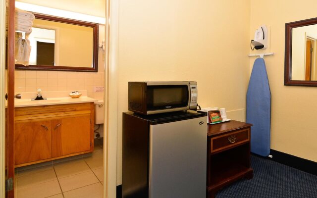 Americas Best Value Inn - Goodland