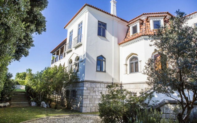 Seafront Manor by Cadenzalux