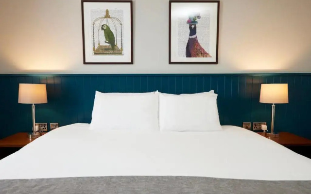 Caledonian Hotel