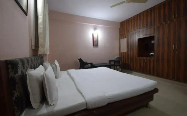 Shreenathji Inn by OYO Rooms