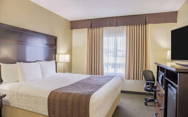Days Inn & Conference Centre by Wyndham Cranbrook