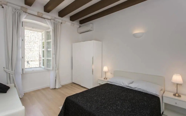 Klarisa Palace Rooms