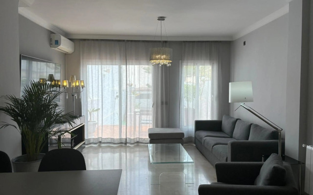 Apartamentos Abril
