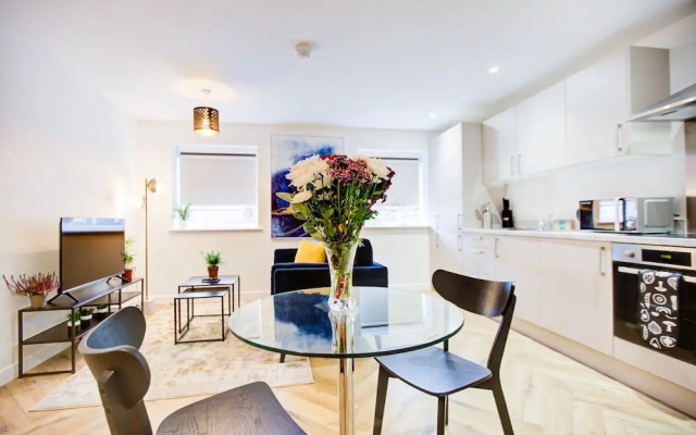 Hybrid Resi - Mitcham