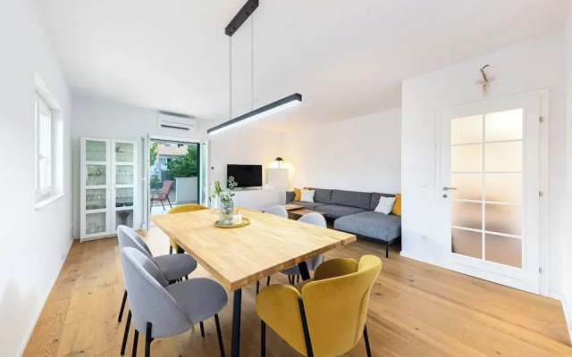 Olive Leaf - Ground Floor Apartment