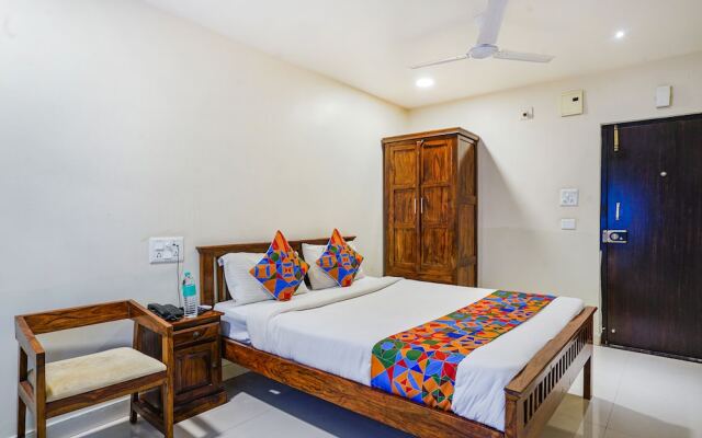 Fabhotel Unique Suites