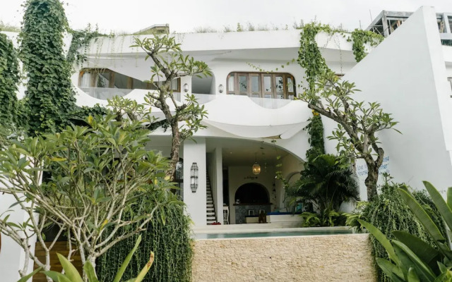 Nazeki Villa
