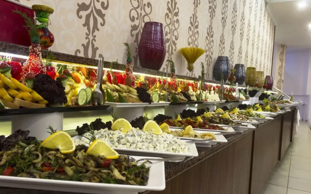 Grand Paradise Hotel