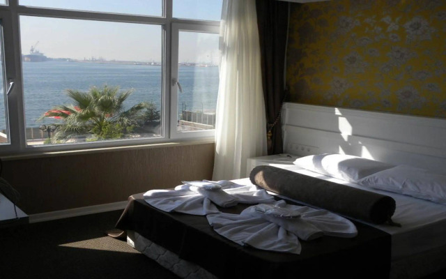 Blue Marine Hotel