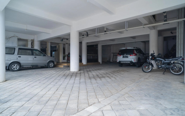 Urbanview Hotel Omah Anin Batu