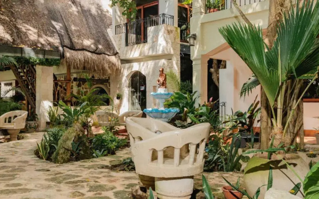 hotel y hostal nojoch che