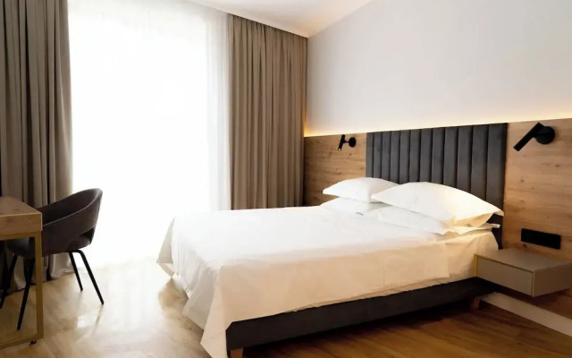 Bloom Downtown Suites