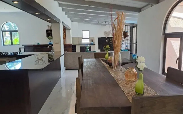 Joyous Luxuries Guesthouse