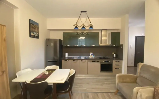 Cozy Apartment at M2