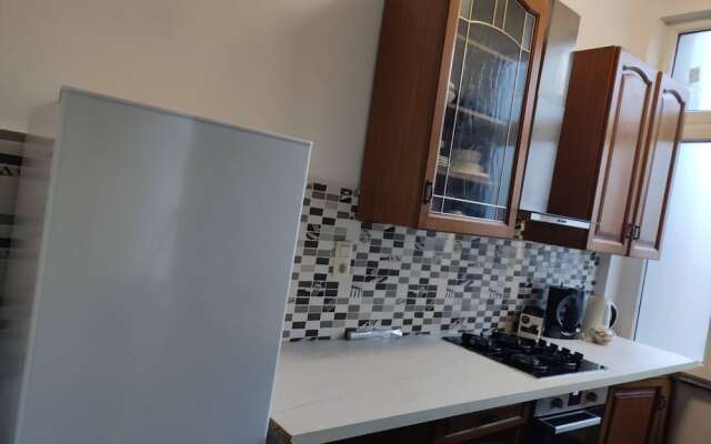 Room in Guest Room - Charming Room W Located in Brussels