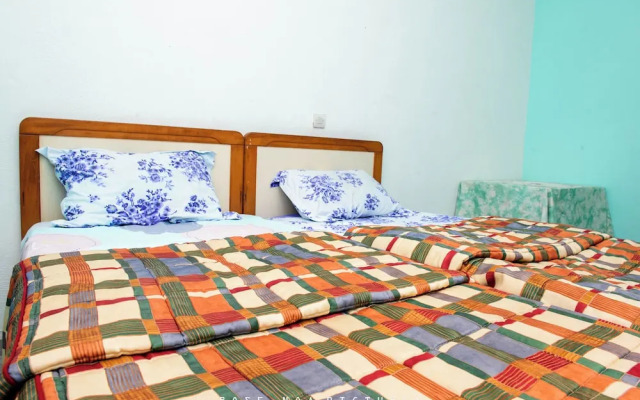 Odza, Modern Apartment, 3 Bedrooms, Private Parking