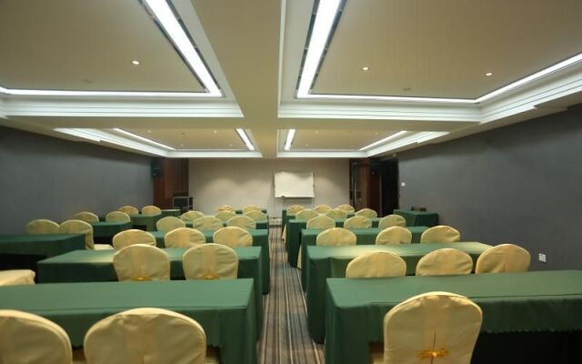 U-Hotel