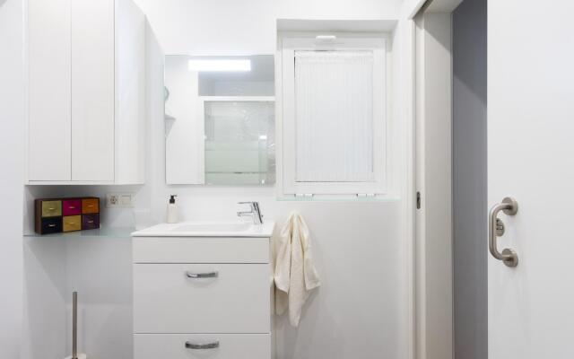 Home2Book Elegance City Center Apartment