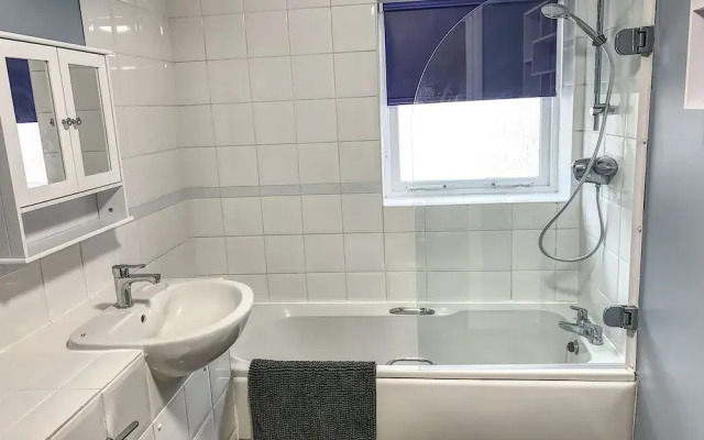 Toothbrush Apartments - 2 bed 2 bath apt