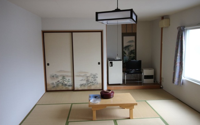 Ryokan SAIHOKUTEI – Guest Rooms – Rishirifuji