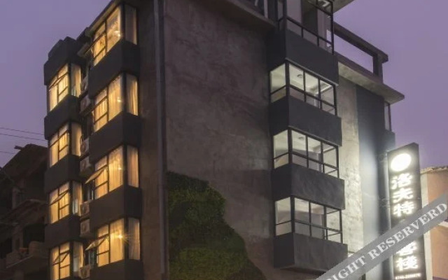 Zhangjiajie Loft Homestay (Tianmen Mountain Cableway Store)