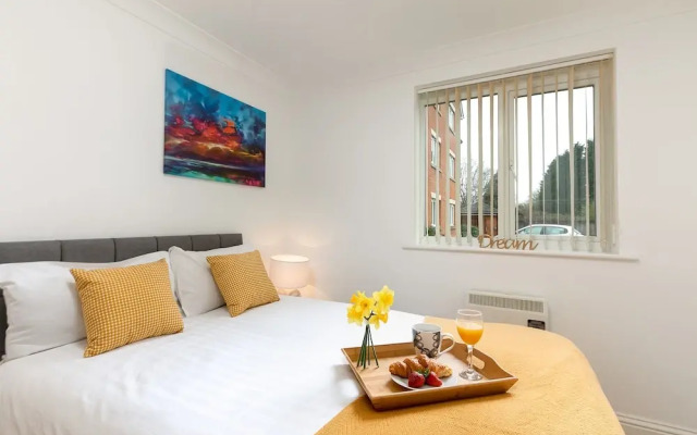 KVM - Peacock Apartment