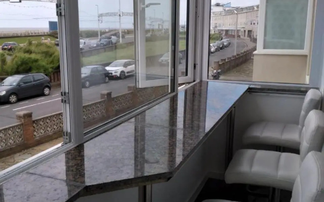 Sea-front Apartment home-from-home