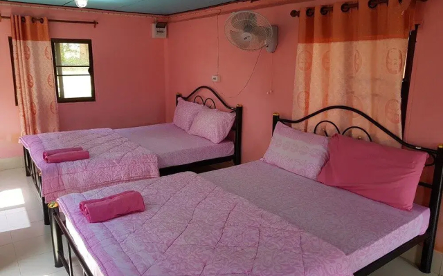 Baan Phanawan Resort