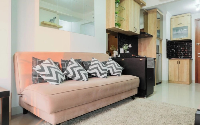 Homey Rustic 2Br Apartment At Signature Park Grande