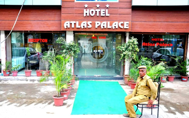 OYO 13191 Hotel Atlas Palace