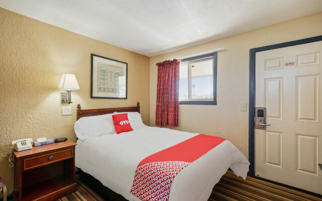 OYO Hotel Luling TX Downtown I-10/US-90
