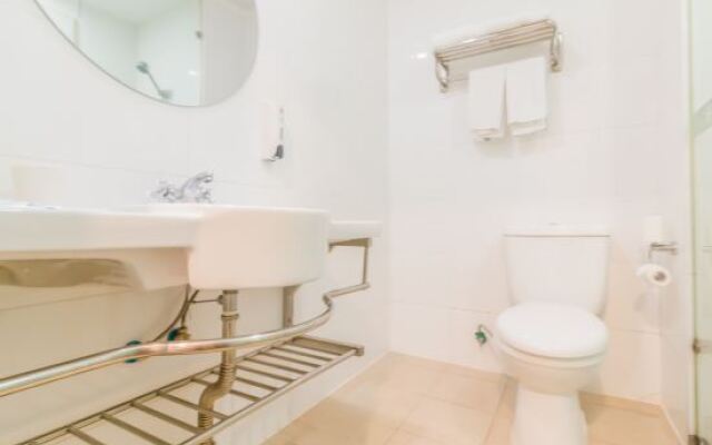 怡莱酒店(赣州火车站店)