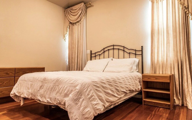 Elegant 1-bedroom Suite in Cupertino