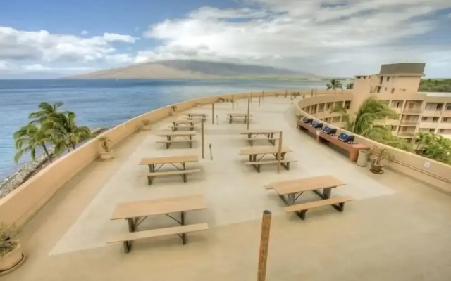 Menehune Shores 223 2 Bedroom Condo
