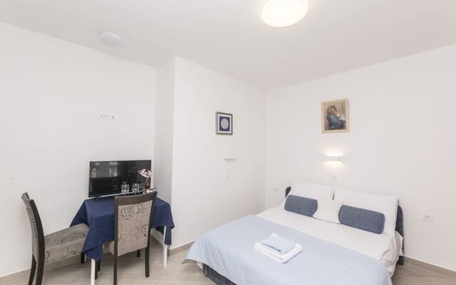 Apartments & Rooms Tina Drazica