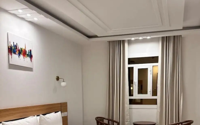 4 Guys Hotels