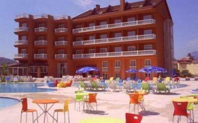 Club Golden Lady Hotel