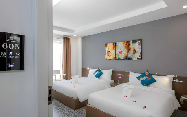 A Danang Beach Hotel – Guest Rooms – Da Nang