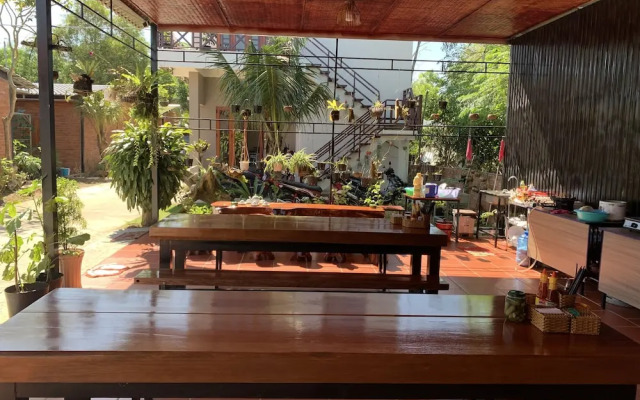 MIna Homestay