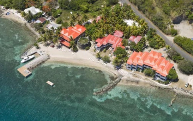 Fort Recovery Beachfront Villa & Suites Hotel