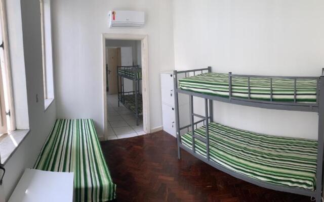 Porto das Palmeiras Hostel