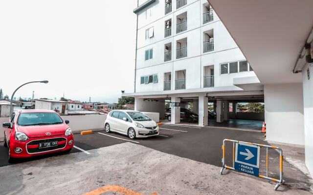 Oyo 129 Bassura City Apartment
