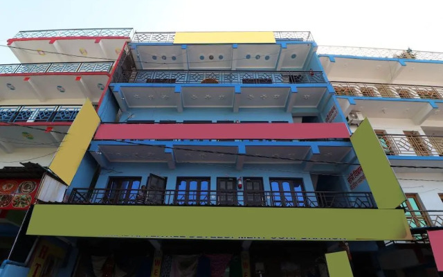 OYO 13922 Hill View 2BHK Kempty Fall