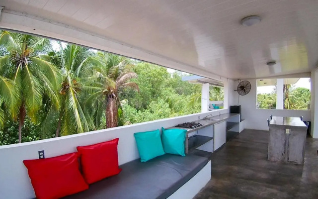 Show Pony Beach Resort and Suites